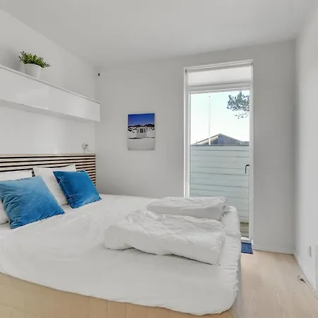 Biorn - 70m From The Sea By Interhome
